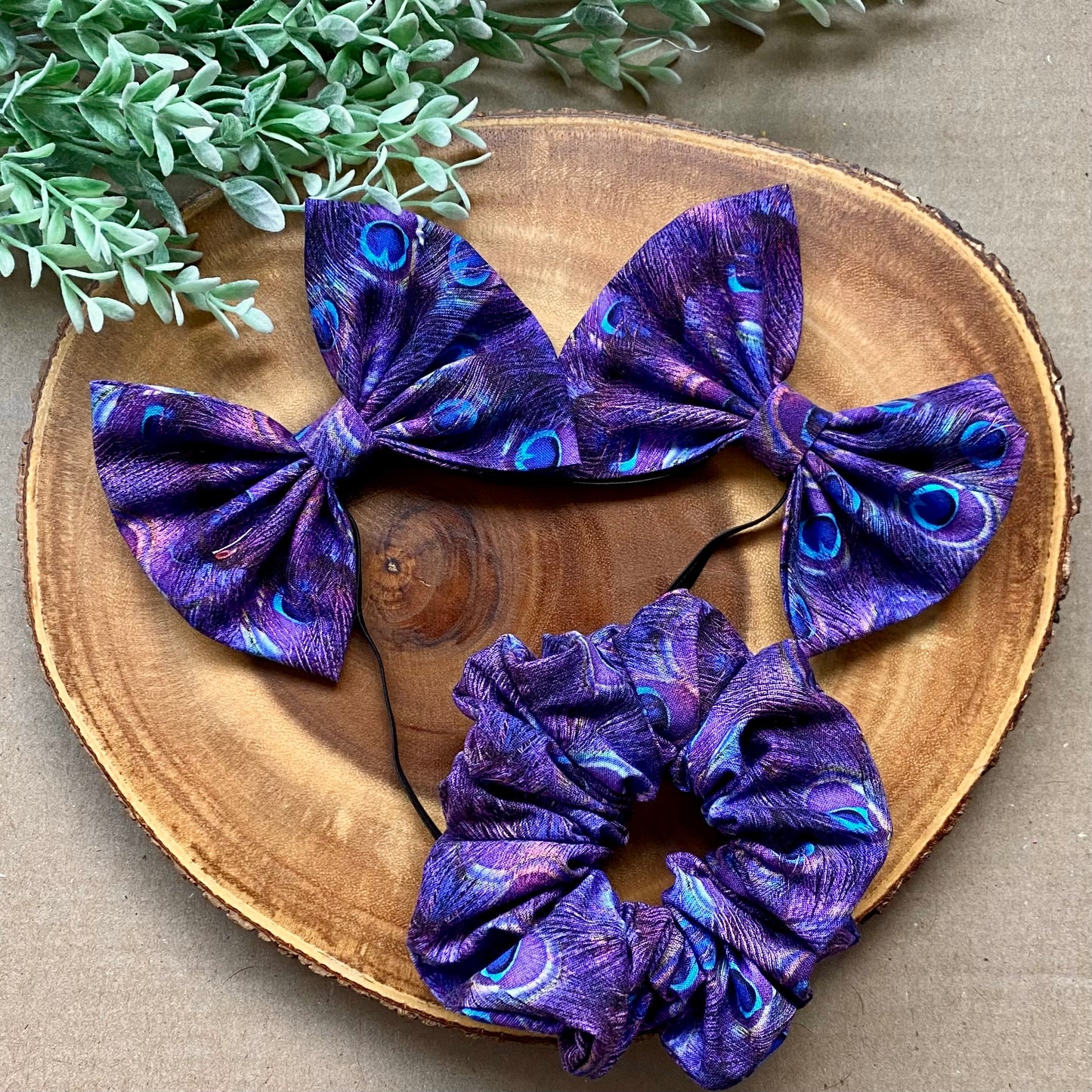 Peacock Jumbo Double Dog Bows